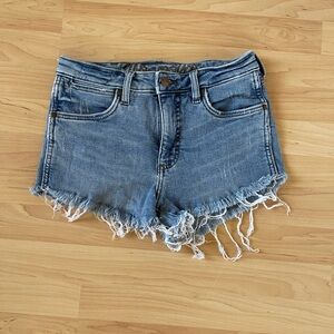 Wrangler Light Blue Distressed Frayed Hem Jean Shorts